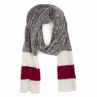 Foulard en tricot gris de Attitudes import