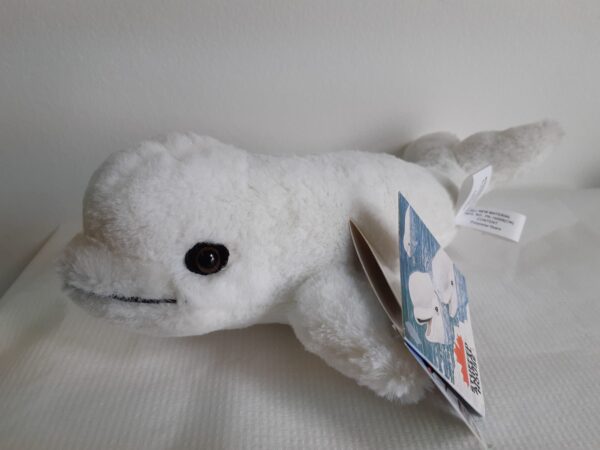 Toutou Béluga 9″ The stuffed animal house