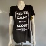 T-shirt / chandail "Restez calme, je suis scout" Femme